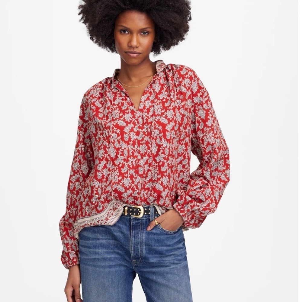 Madewell Shirred Popover Top in Paisley Print Ground Madder Size Medium